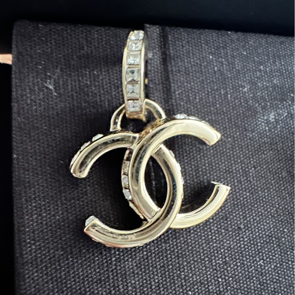 Authentic CHANEL CC Crystal Earrings - Picture 3 of 4